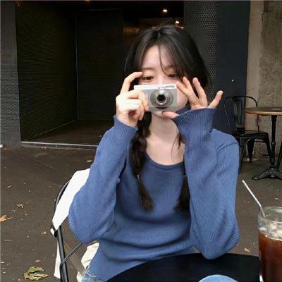 比基尼琼斯和爱的圣殿